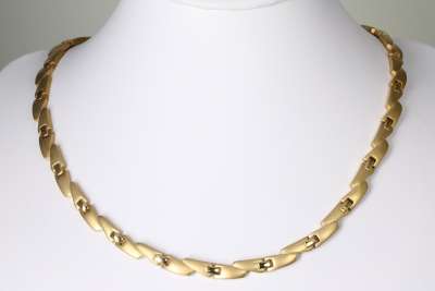 Sportliche extravagante Magnetschmuck Halskette im Stil "Gold'